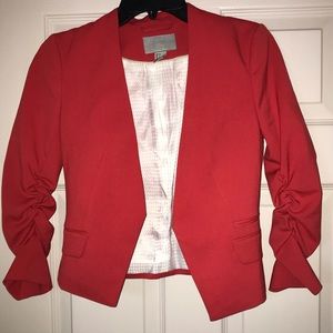 H&M Red cropped blazer w/ 3/4 sleeves Size 2